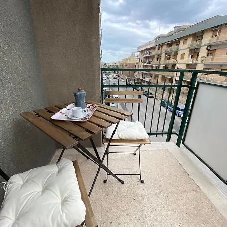Relax In Taranto Apartment Exterior photo